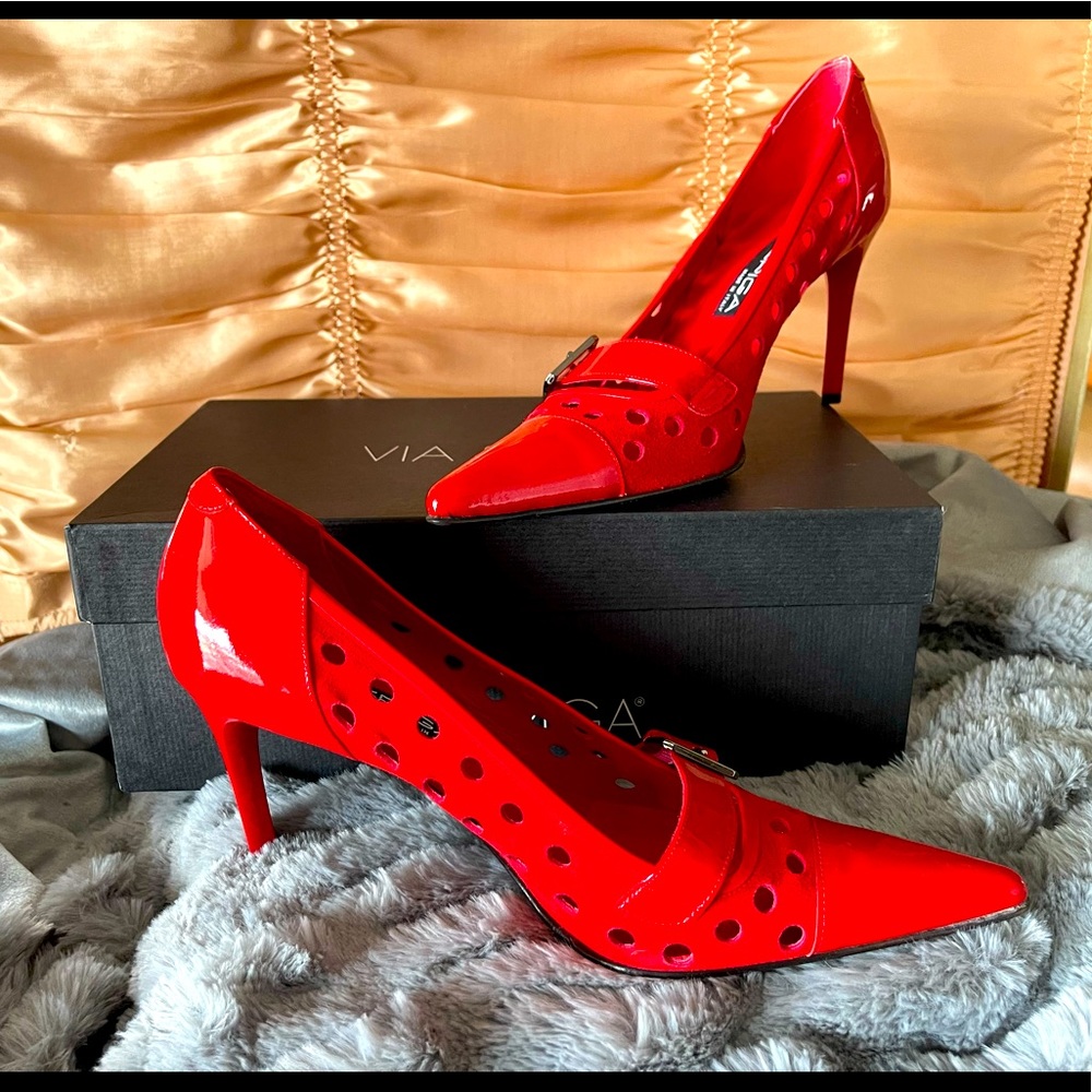 NWOT Luxury item, via Spiga, sexy red high heels